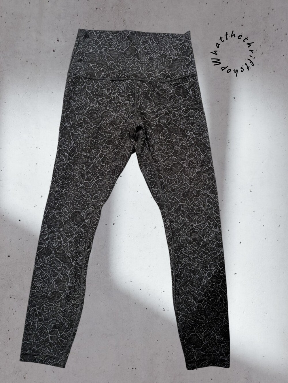 lululemon black and gray patterned leggings